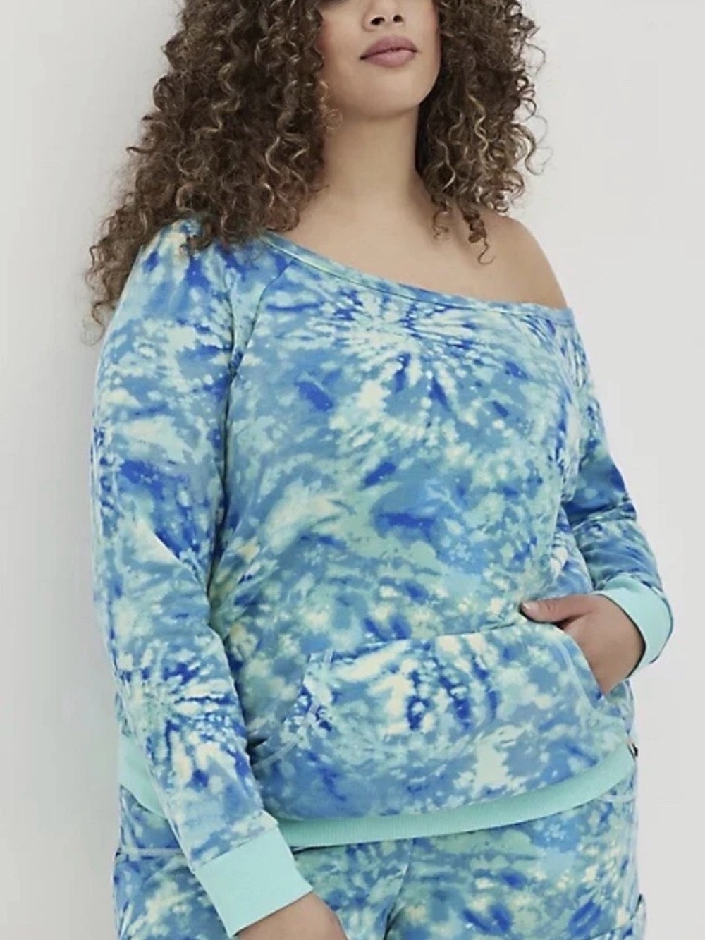 Torrid Active Blue Green Tie-Dye Short Size 0 (L) Shirt Size 1 (XL) Sweat Set